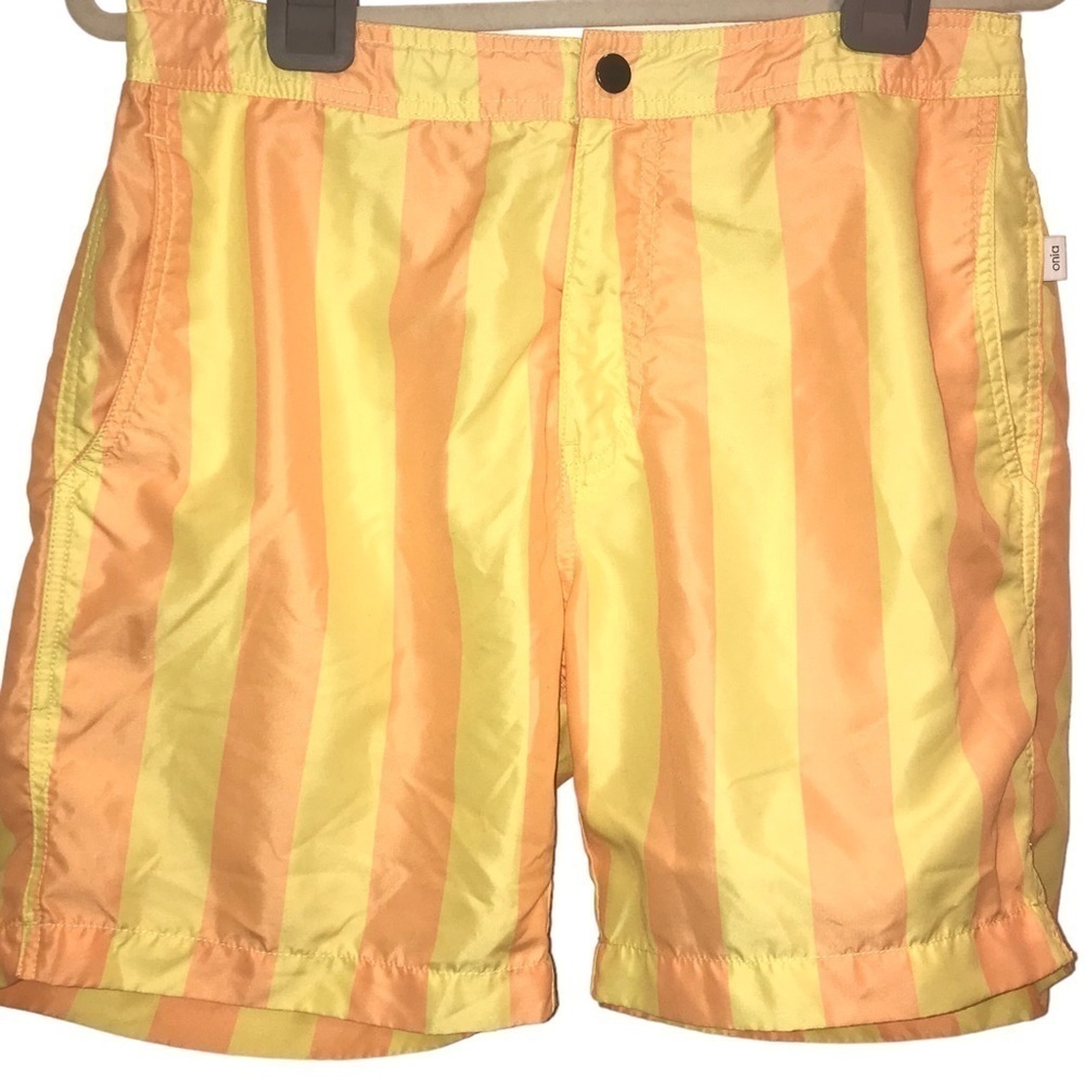 Onus The Calder Mens Swim Trunk Shorts Macro Stripe Size Small